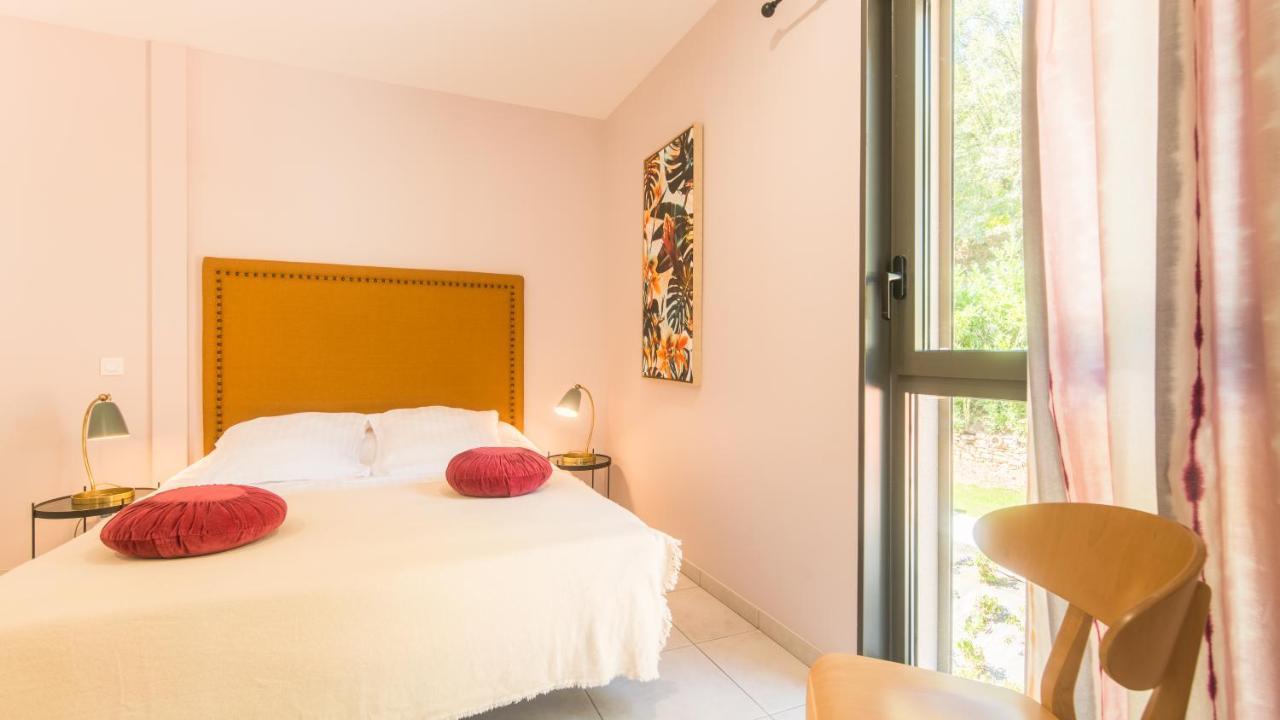 Le Soleil Levant avec balcon et parking privé, 2 adultes et 1 enfant Sarlat Esterno foto